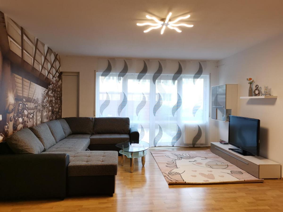 Gute Laune Mit Terrasse Und Garten Zentral FDH Exterior foto